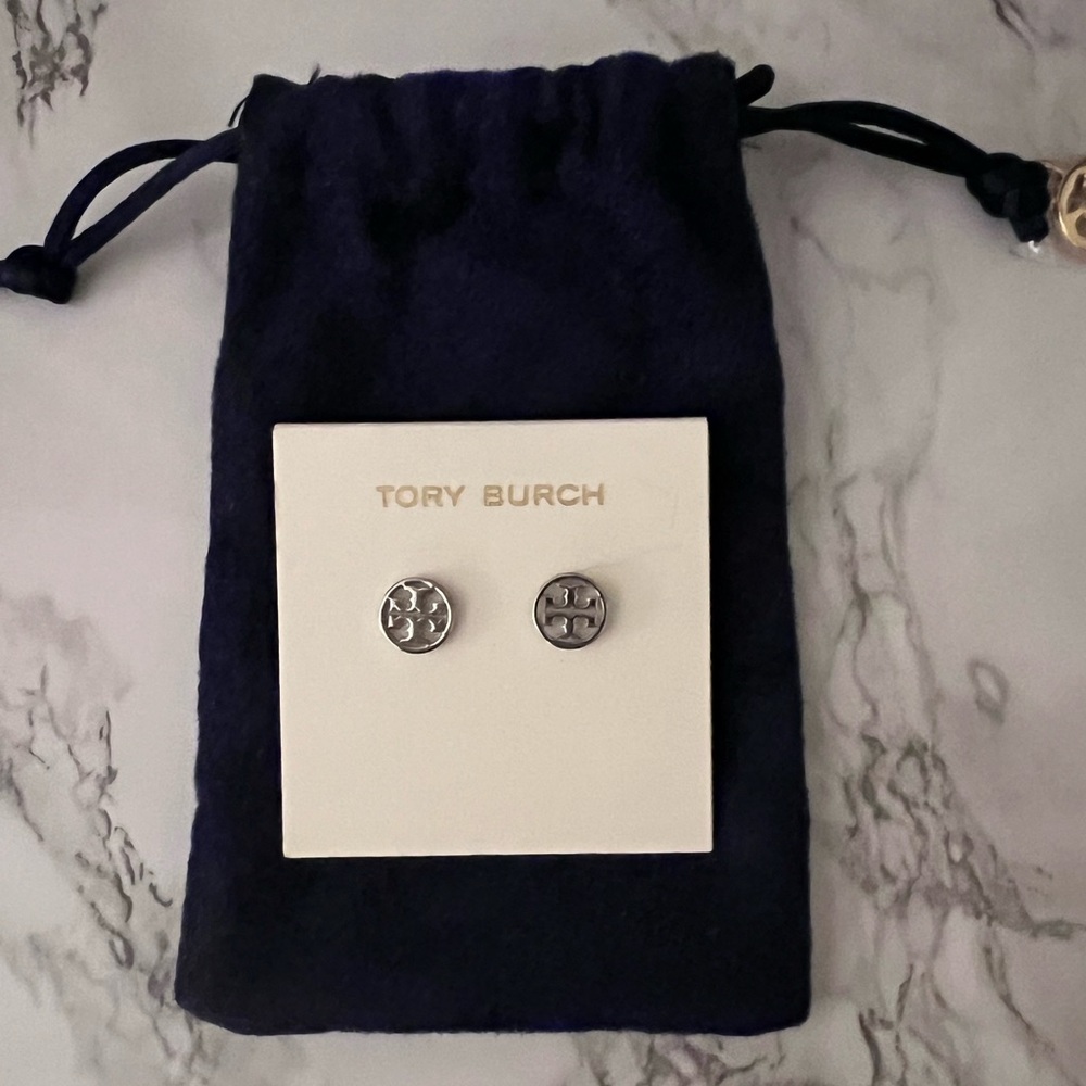 Silver Circle Logo T Stud Earrings